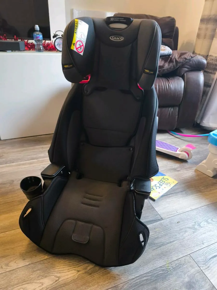 Car seat and bike - Image 2