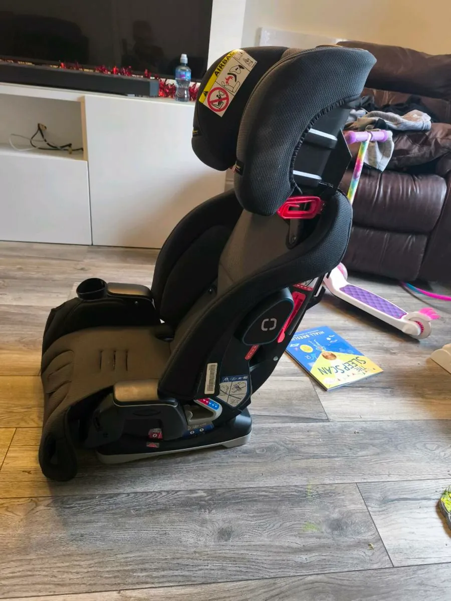 Car seat and bike - Image 3