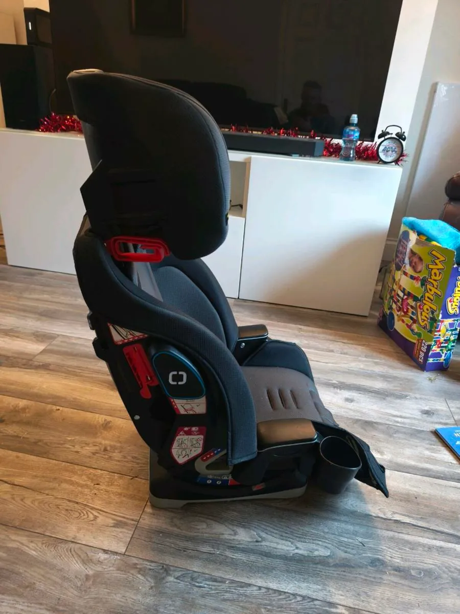 Car seat and bike - Image 4