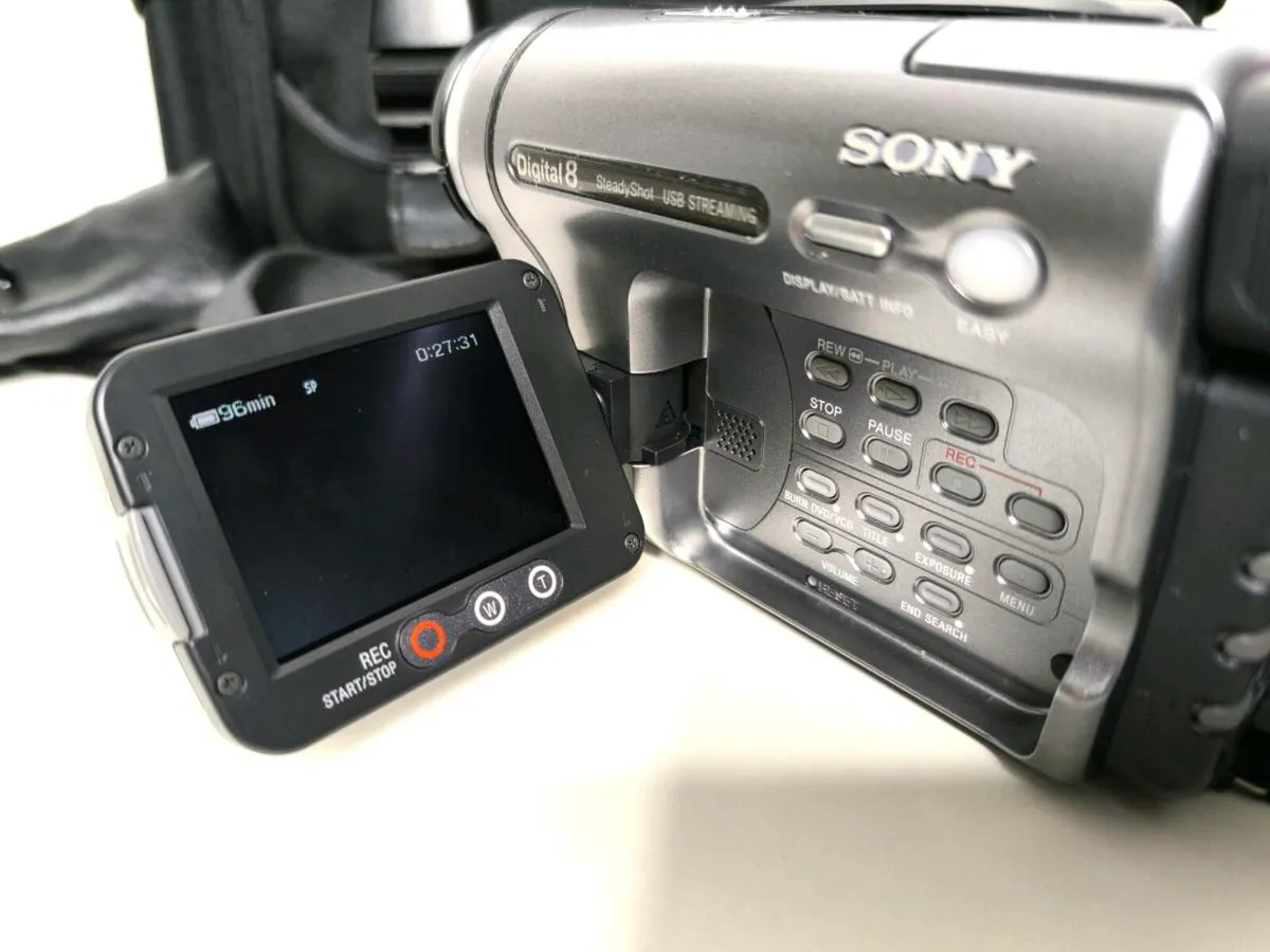 Mint Sony Handycam Camcorder - Image 4