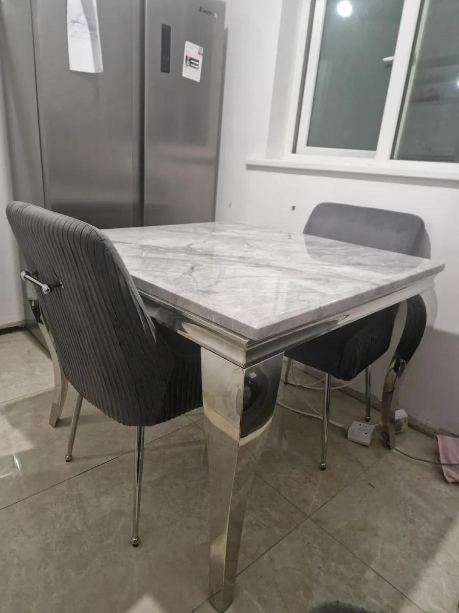 Kitchen table - Image 3