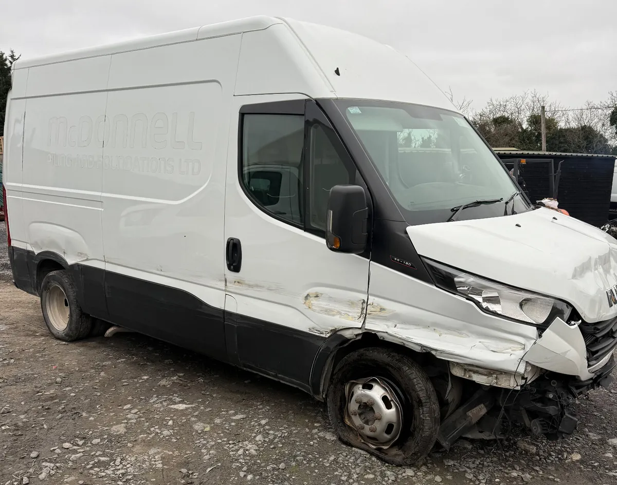 Iveco Daily 3.0D 2022 Twin Wheel - Image 2