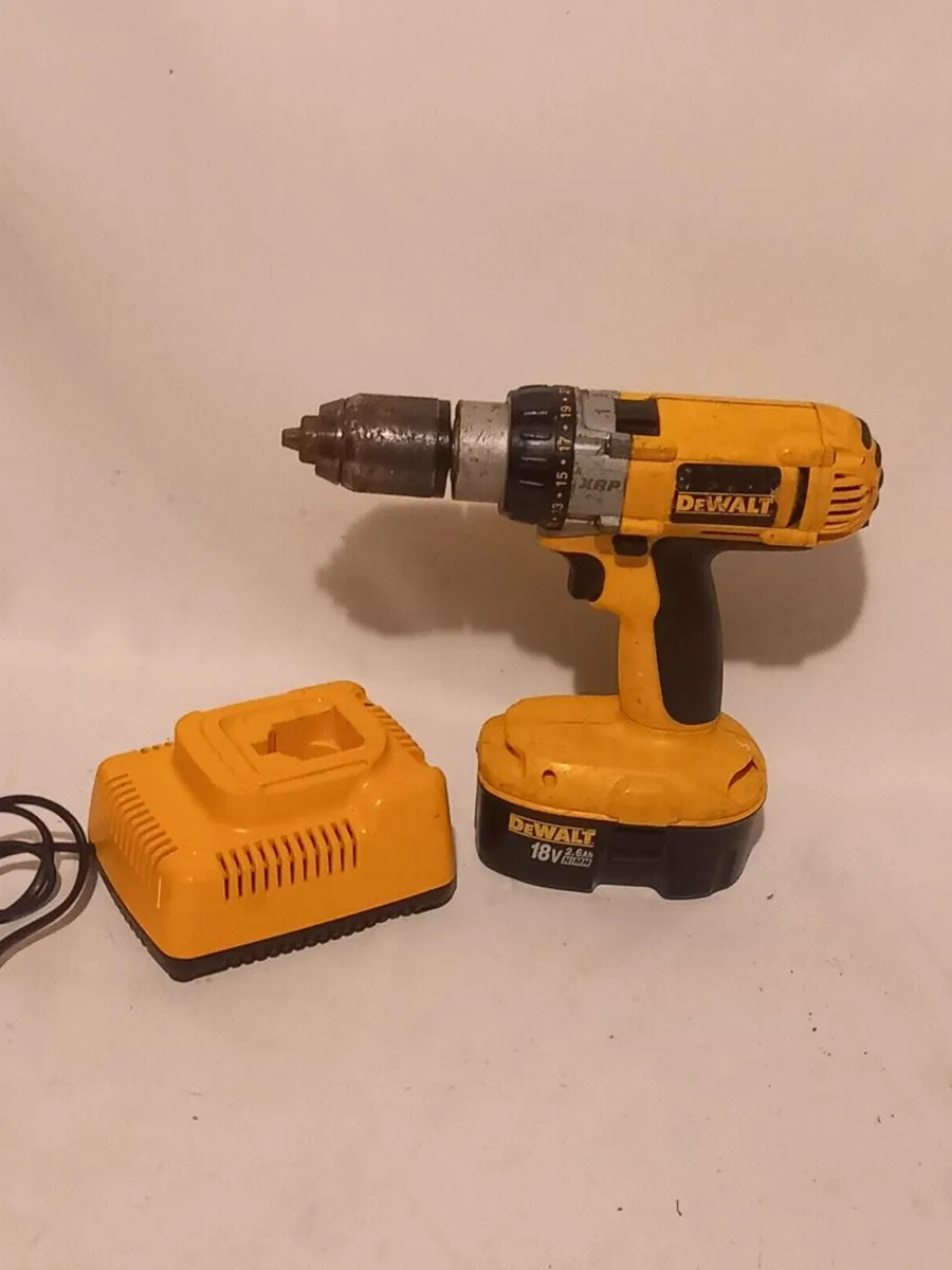 DeWalt Cordless Drill Set - Image 1