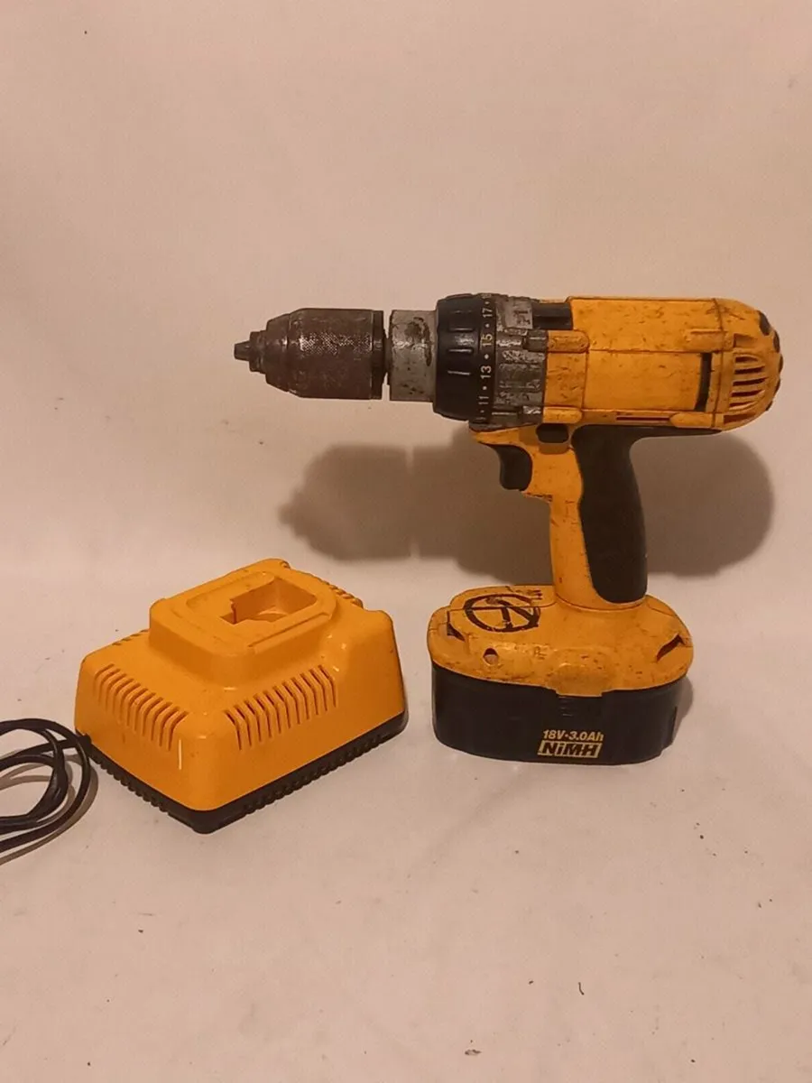 DeWalt Cordless Drill Set - Image 1