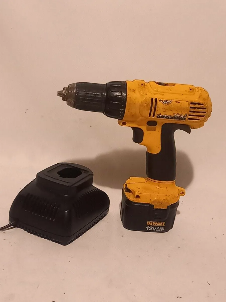 DeWalt Cordless Drill Set - Image 1