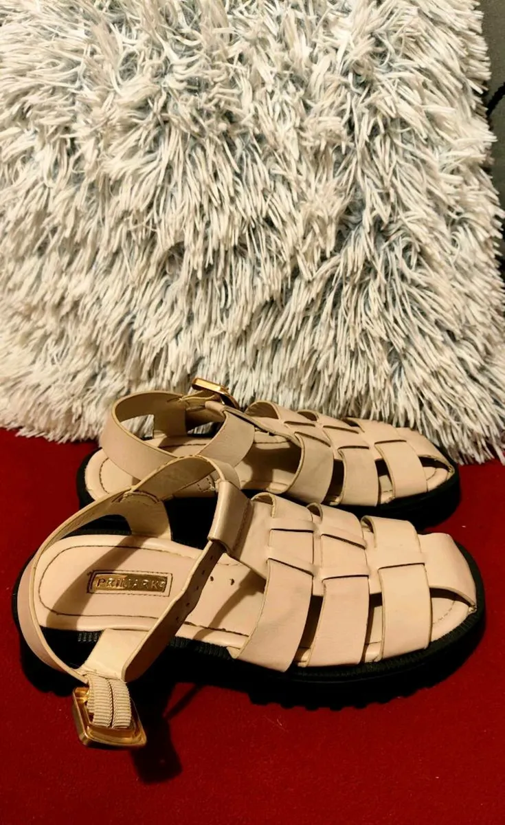 🩰 Primark Chunky Woven Sandals – Size UK 4 / EUR - Image 2
