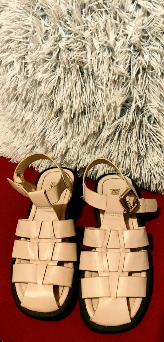 🩰 Primark Chunky Woven Sandals – Size UK 4 / EUR - Image 3