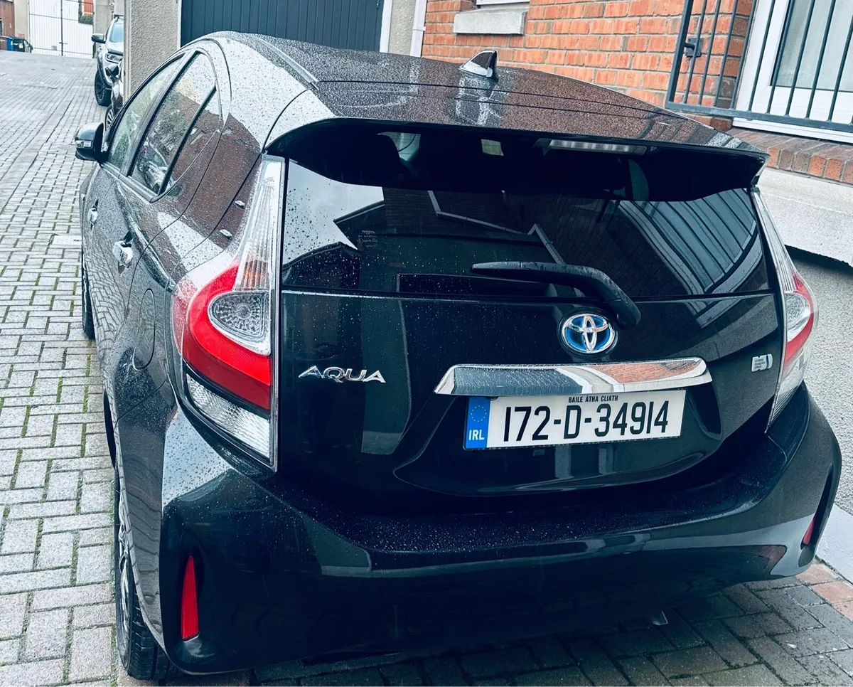Toyota Aqua Hybrid 2017 Full Option Car - Image 2