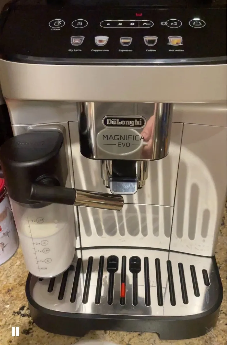 Delonghi Magnifica Evo - Image 2