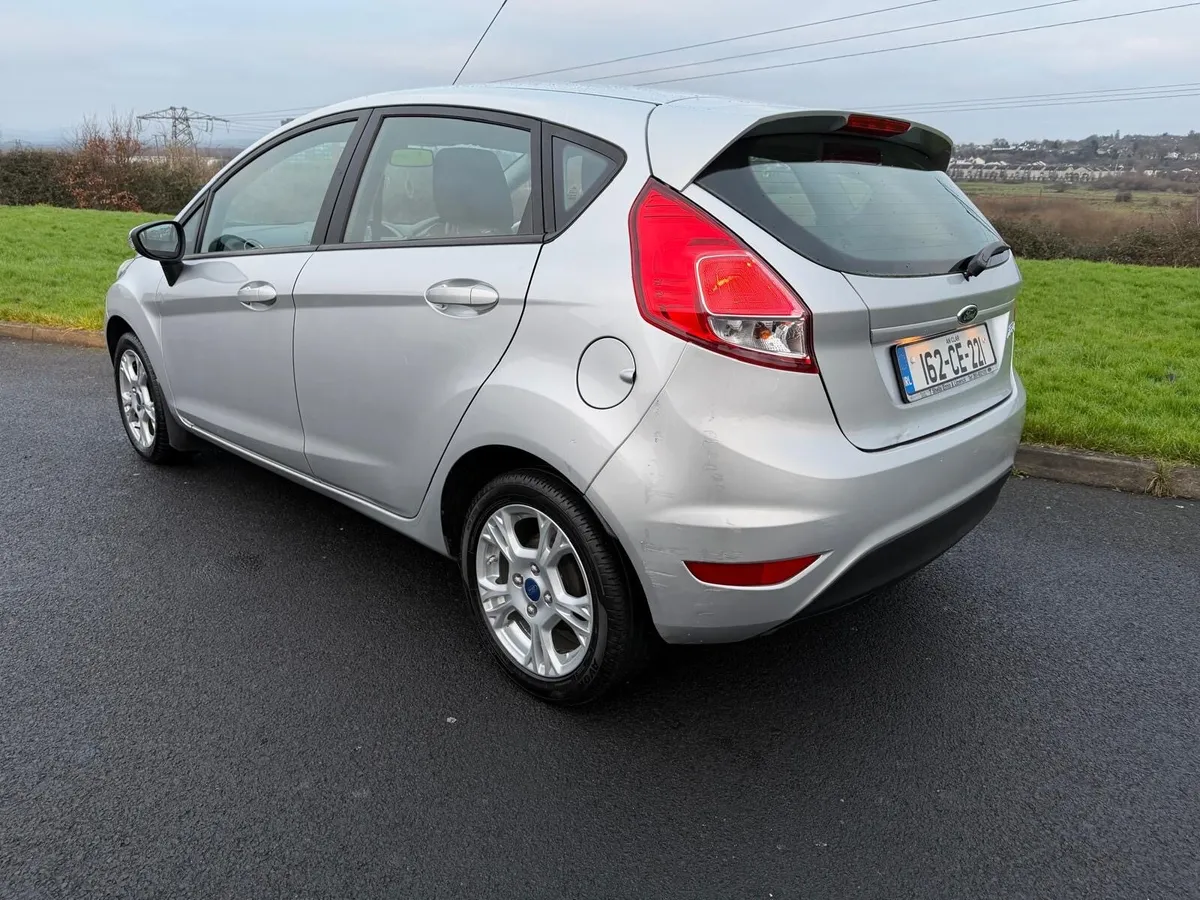 2016 Ford Fiesta 1.2 Petrol Zetec Model - Image 3