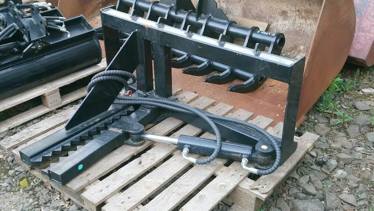 TREE & POST PULLER FOR SKIDSTEER LOADER - Image 1