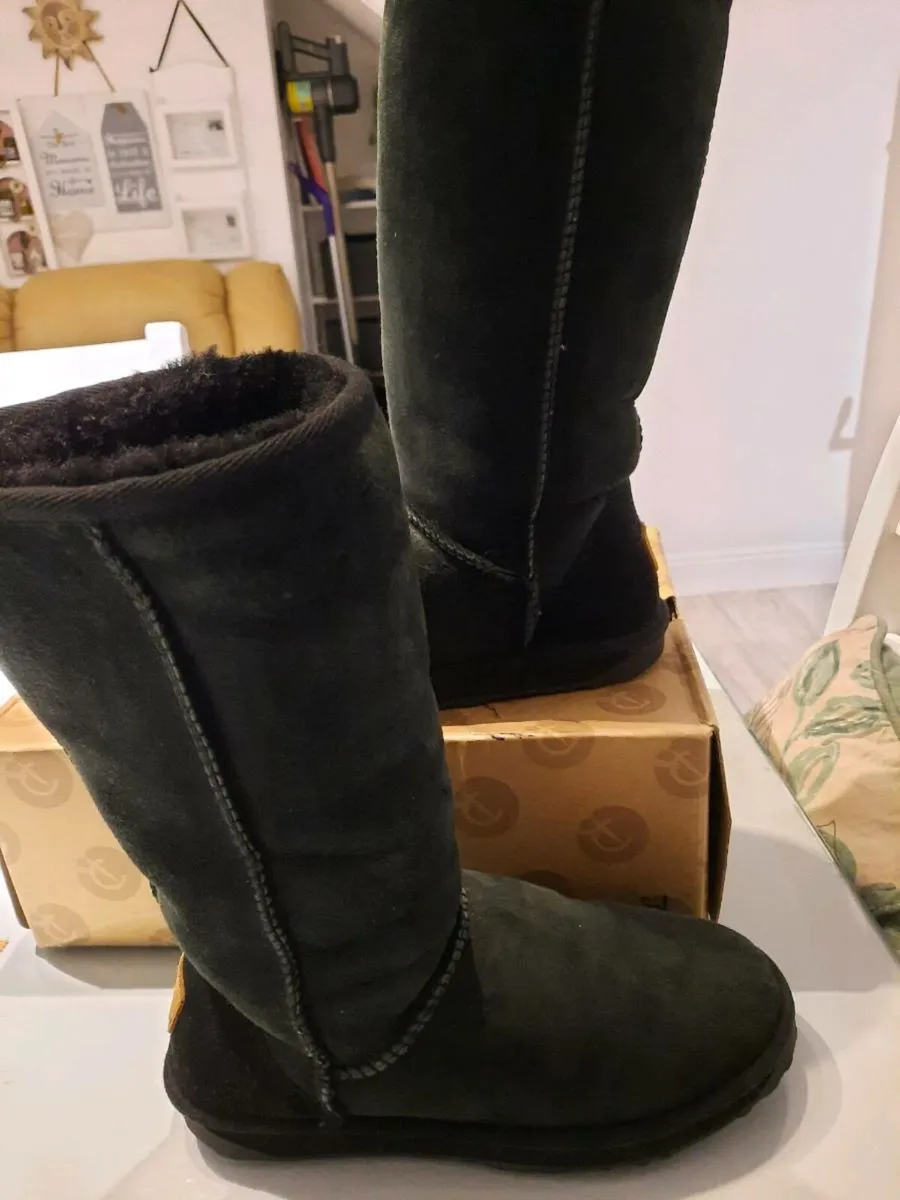 Just Sheep skin Boots. - Image 1