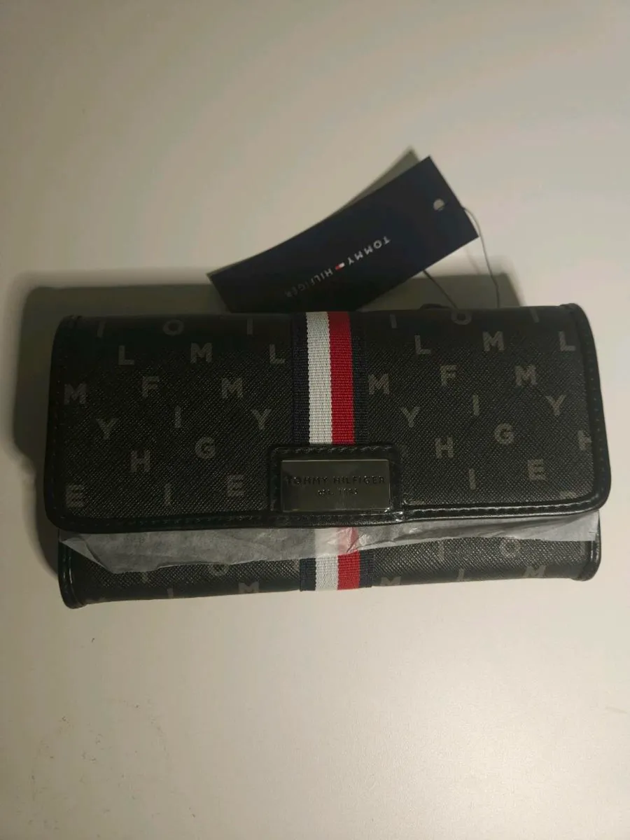 Tommy Hilfiger Monogram Stripe Flap Wallet - Image 2