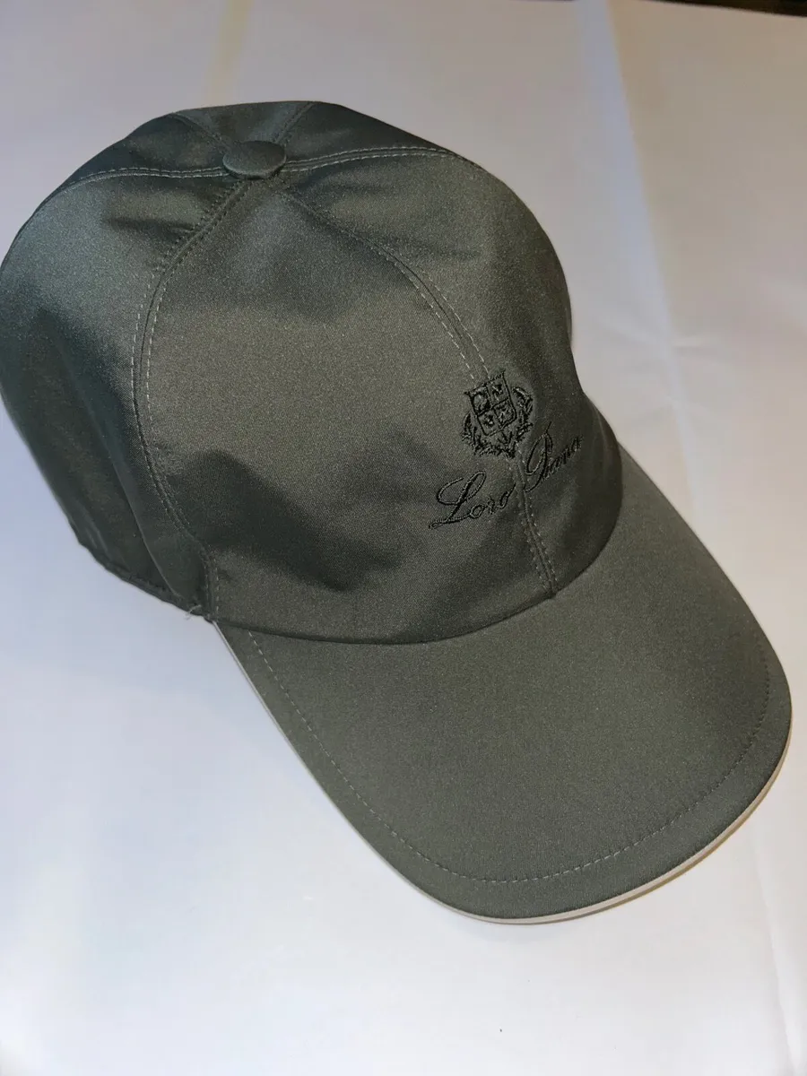 Baseball cap - Image 1
