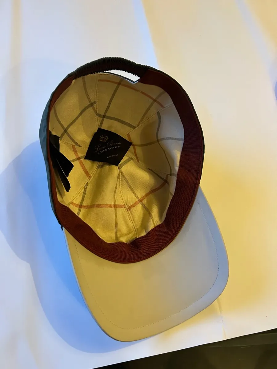 Baseball cap - Image 2