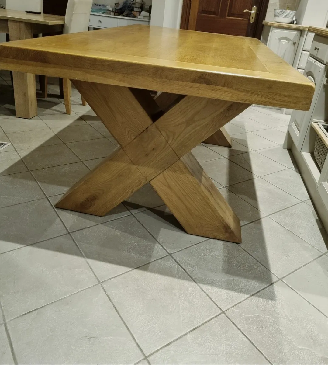 Kitchen / dining table - Image 1