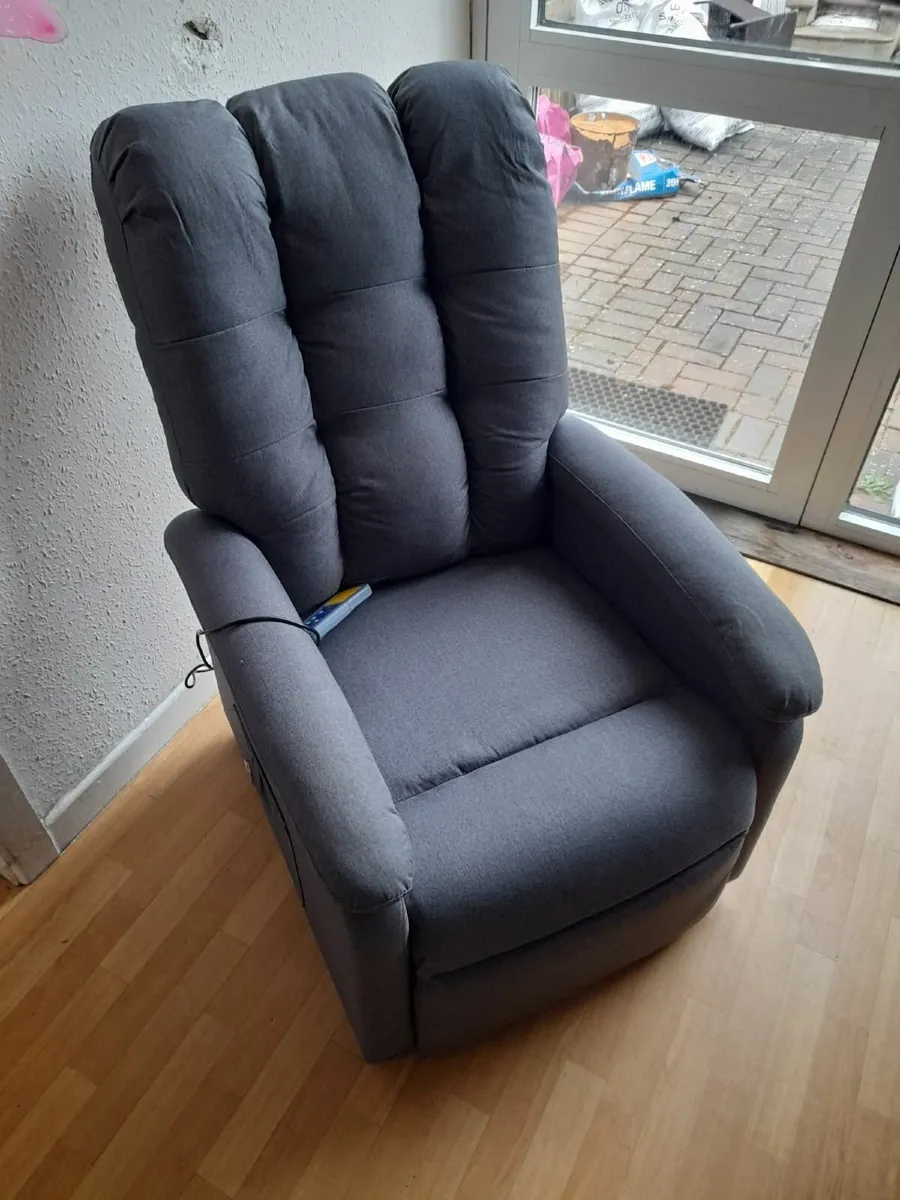 Recliner massage armchair - Image 2