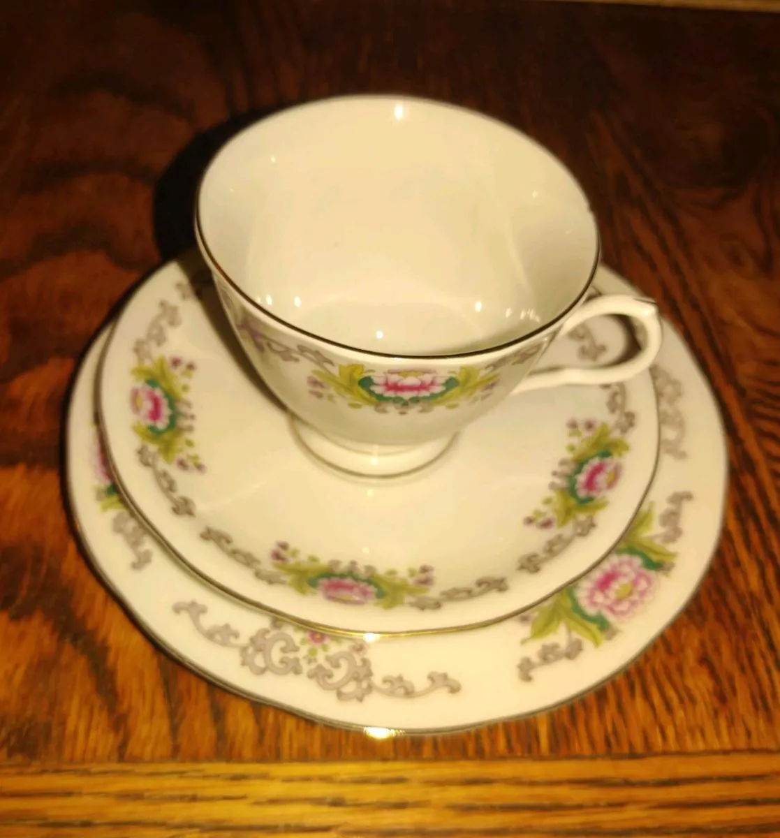 AFTERNOON CHINESE TEA,12 Piece 24CT Gold Painted ! - Image 4