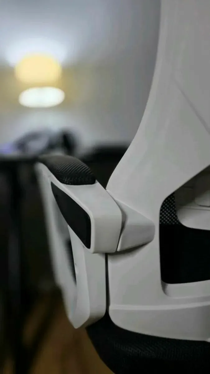 GAMING DESK & ERGONOMIC OFFICE CHAIR SET - Image 3