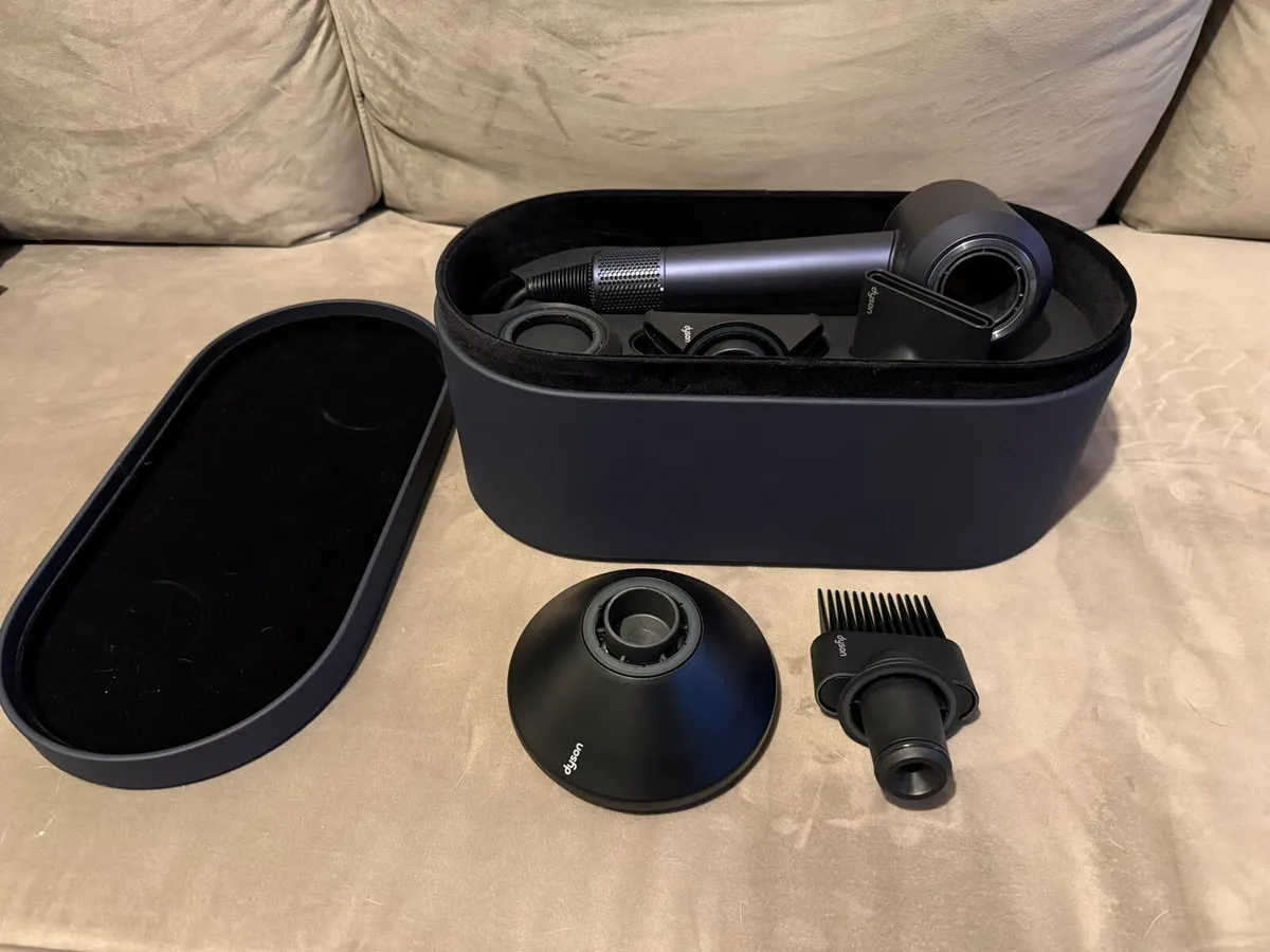 Dyson SuperSonic hairdryer kit - Image 4