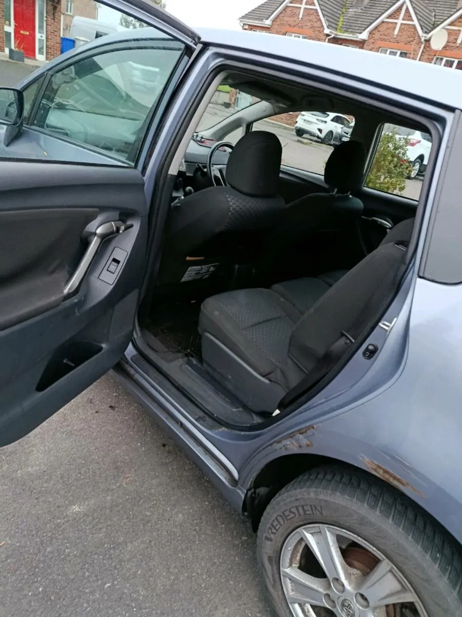 TOYOTA VERSO - Image 3