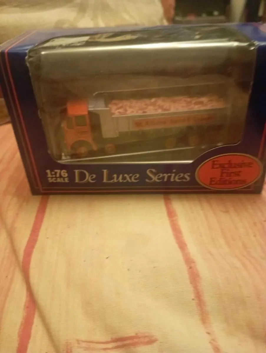 EXCLUSIVE FIRST EDITION DE LUXE SERIES  DIE-CAST. - Image 1