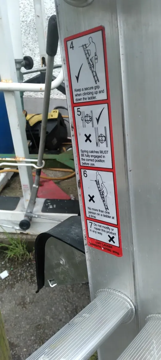 Attic ladder working perfect priced 89e - Image 3