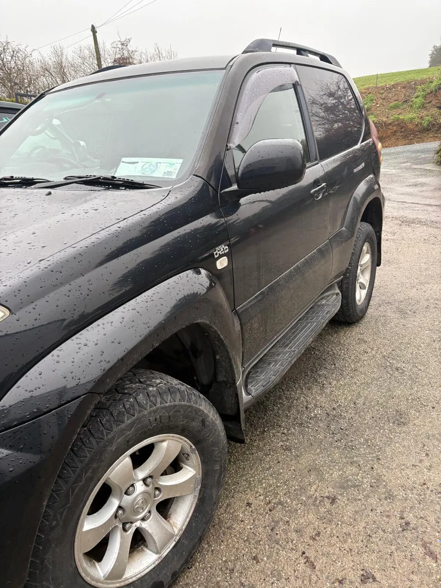 Toyota Land Cruiser 2005 - Image 1