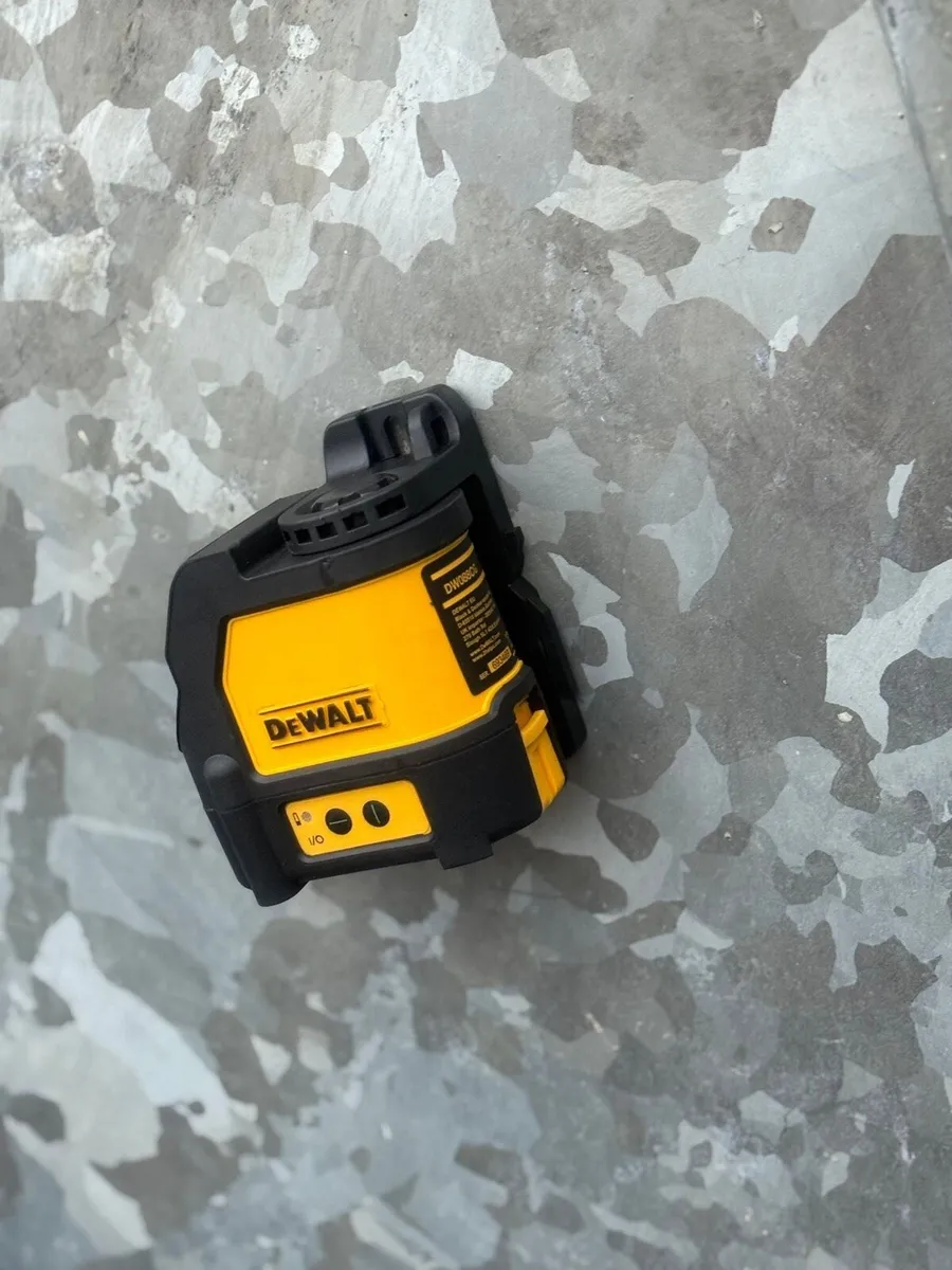 Dewalt DW088CG-XJ Green Laser Level – Brand New - Image 4