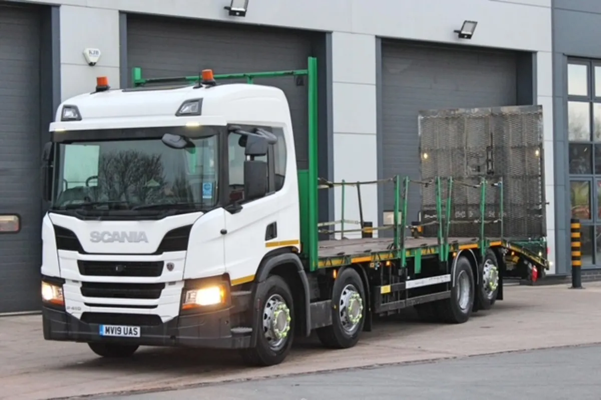 2019 SCANIA P410 8X2 BEAVER-TAIL - Image 3