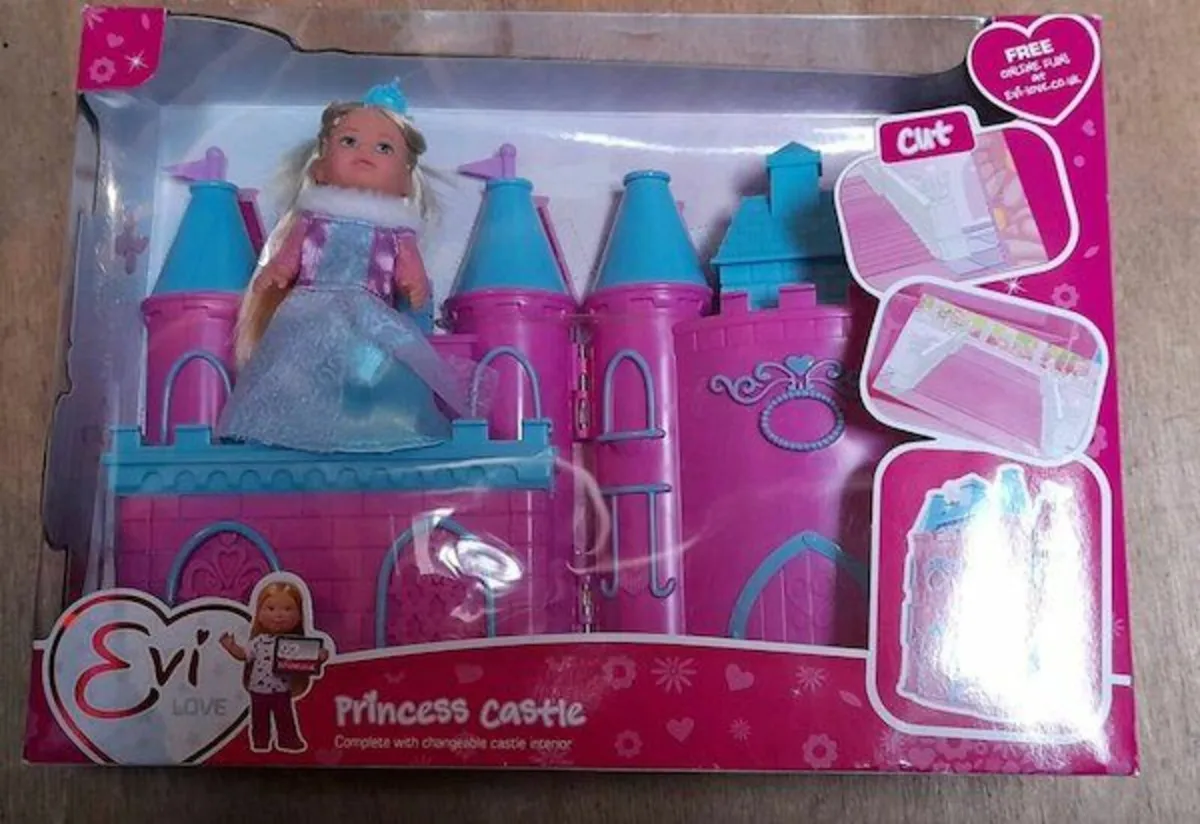 Evi Princess Castle and Doll