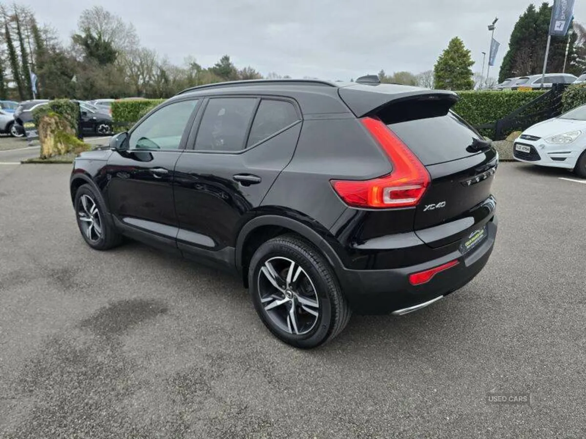 Volvo XC40 R-DESIGN - Image 3