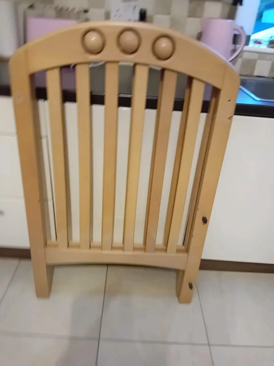 MAMAS & PAPAS BABYS DROP SIDE COT - Image 4