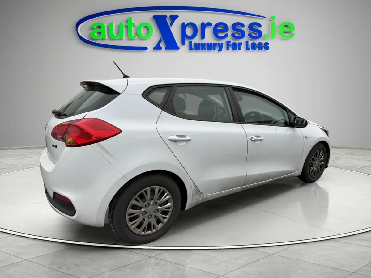 Kia Ceed 1.4 Crdi 1 5DR - Image 3