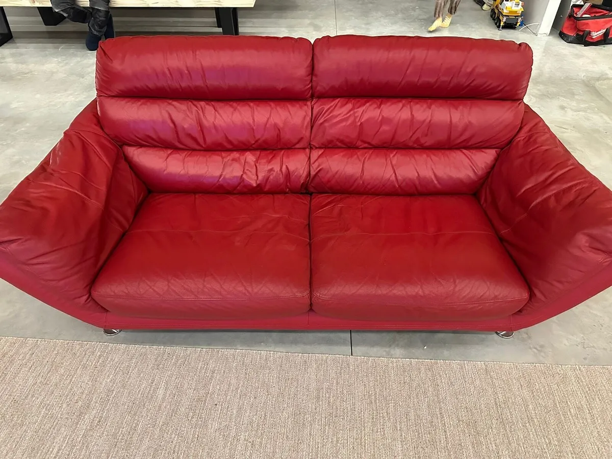 Leather couches x2 - Image 1