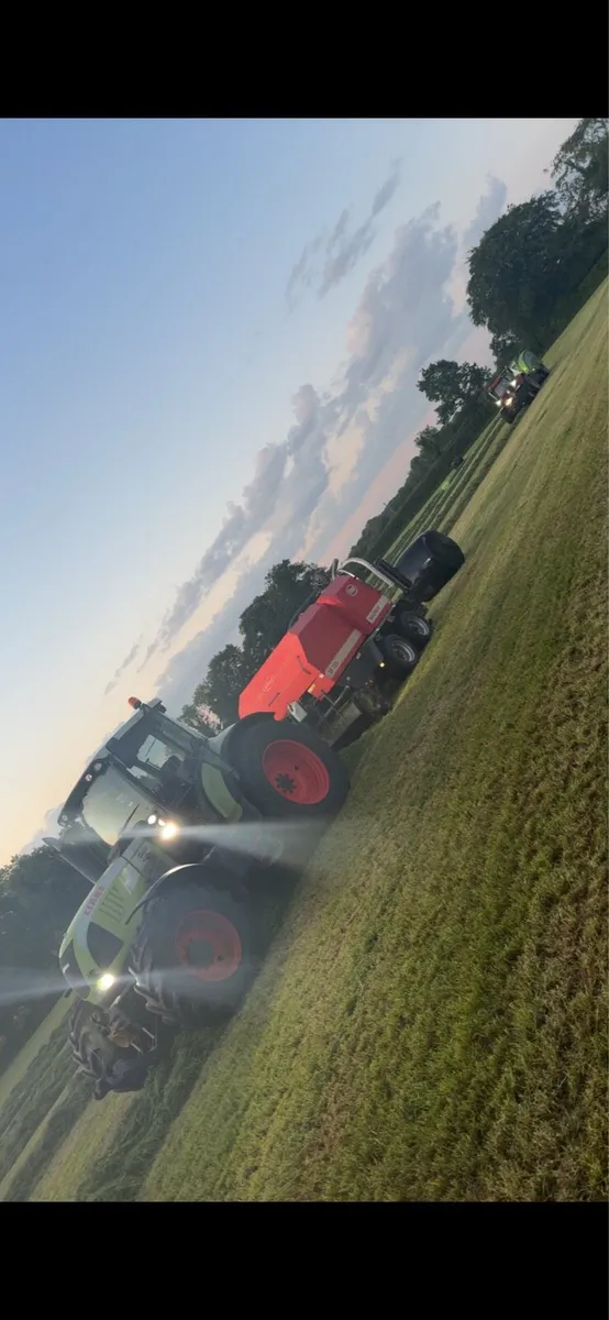 Vicon rf135 combi baler - Image 2