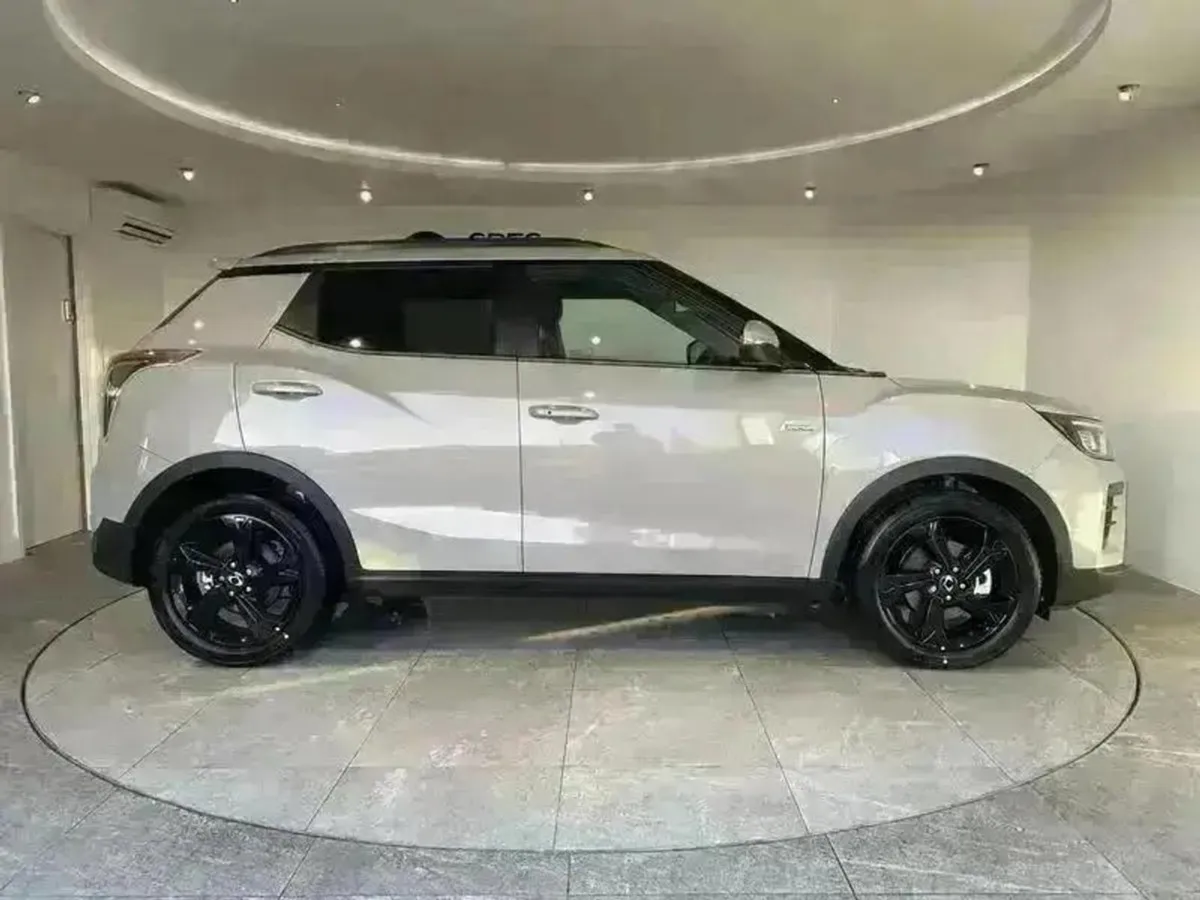 KGM Tivoli 1.5 K40 5dr Auto - Image 4