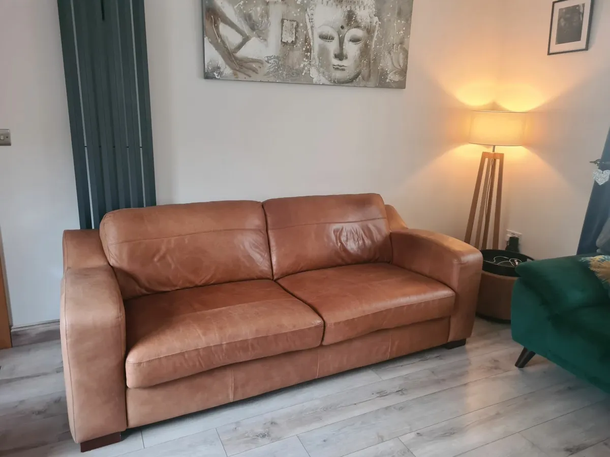 4 Seater Leather Couch - Image 1