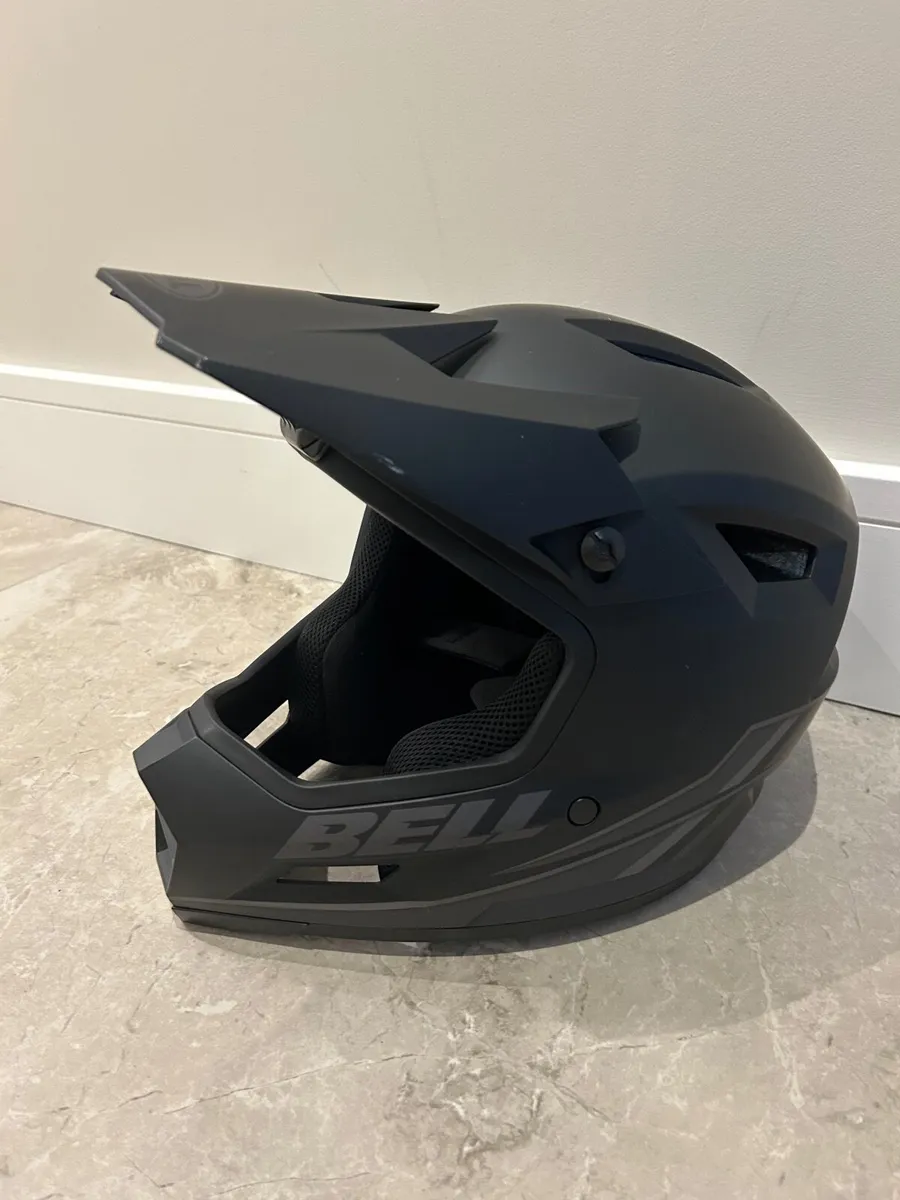 Mountain bike helmet - Image 2