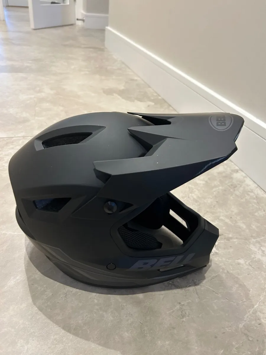 Mountain bike helmet - Image 4