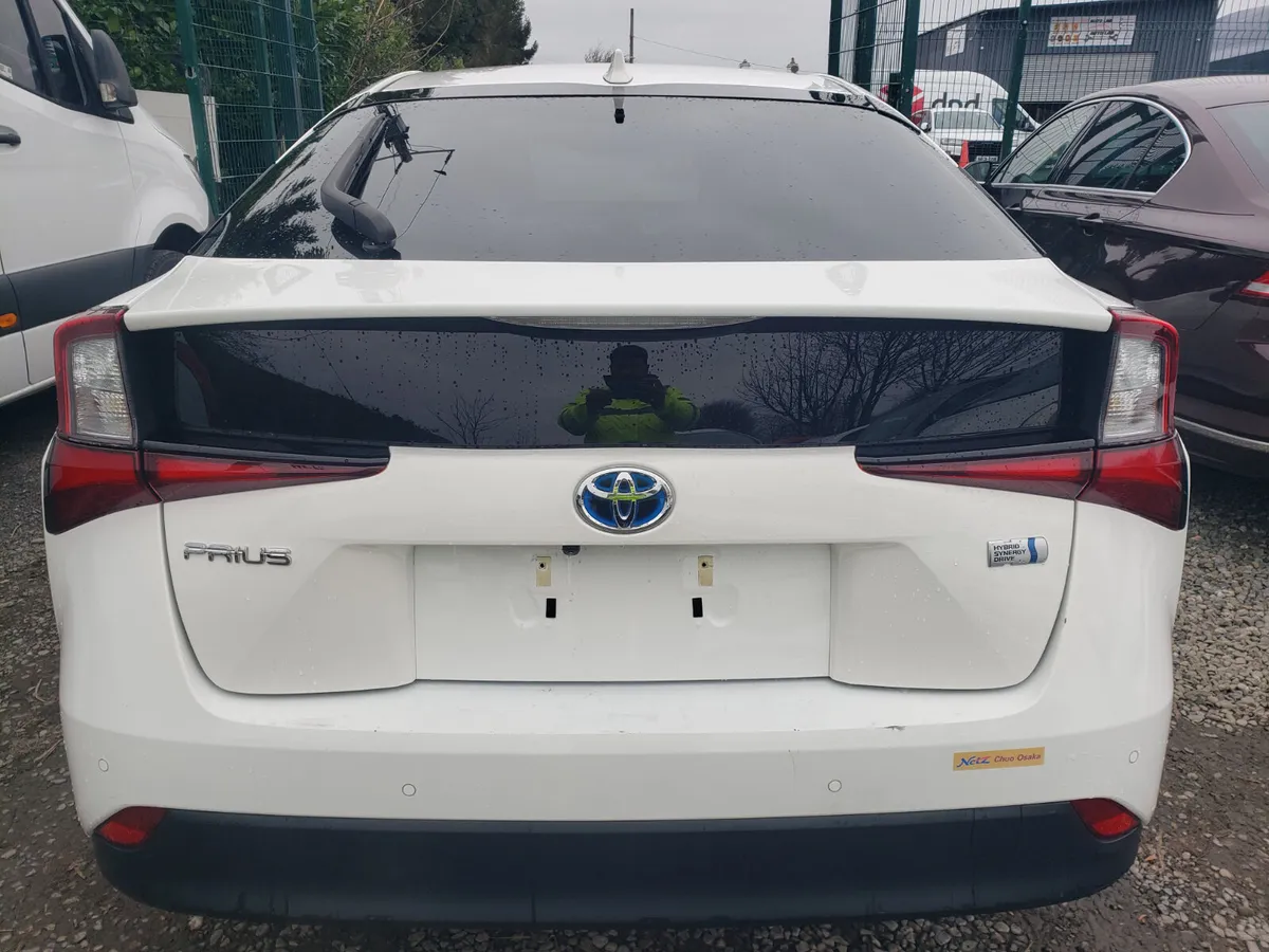 Toyota prius 2022 - Image 2