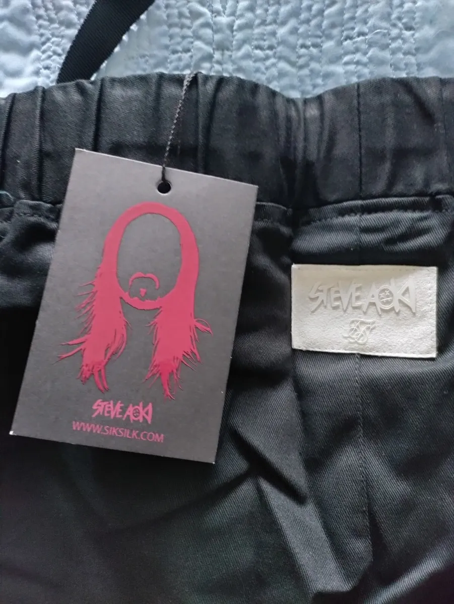 SikSilk X Steve Aoki Cargo shorts L New - Image 3