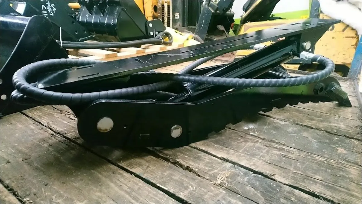 3 TON MINI DIGGER THUMB - Image 3