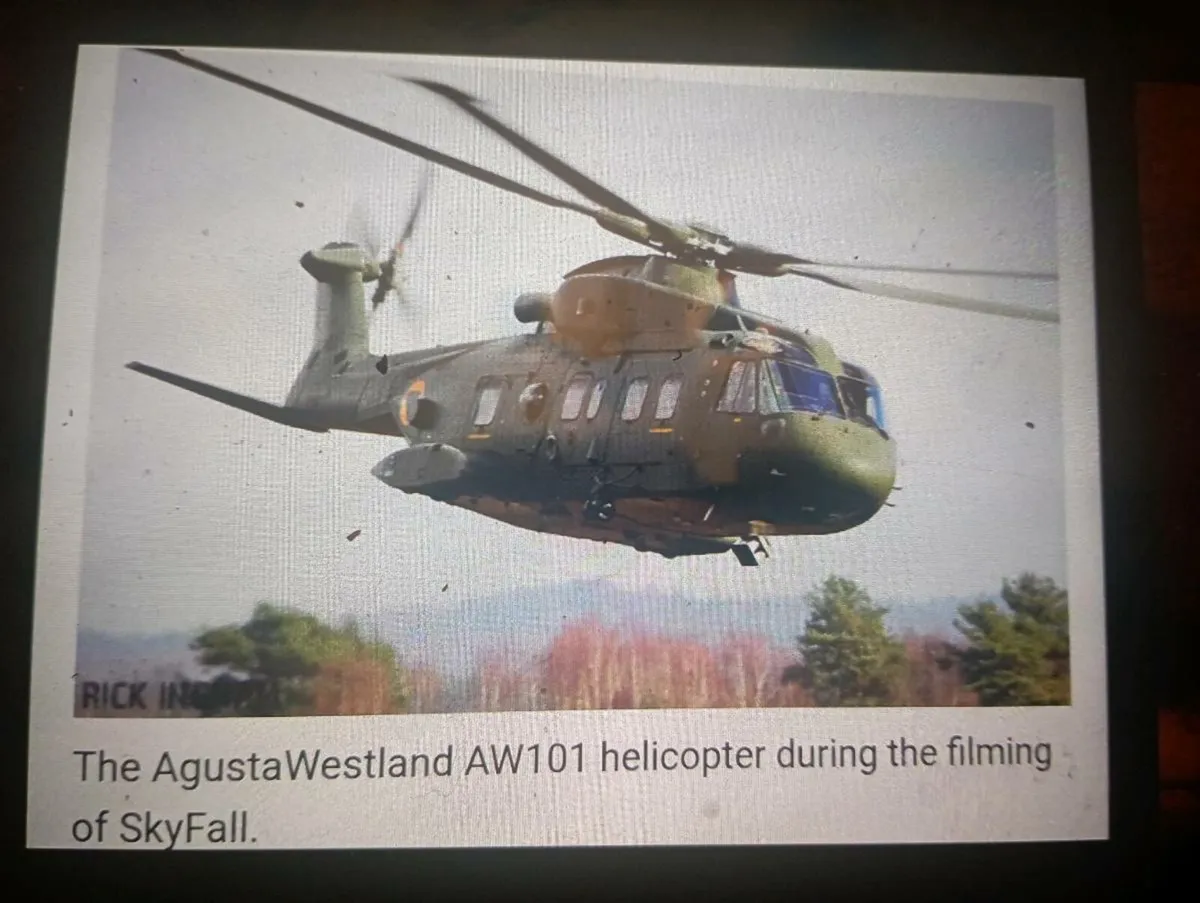 AGUSTA WESTLAND  AW 101  HELICOPTER 1-76 SCALE - Image 3