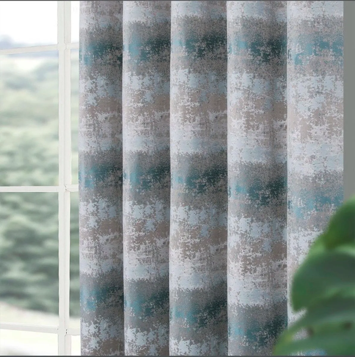 Curtains - Image 4