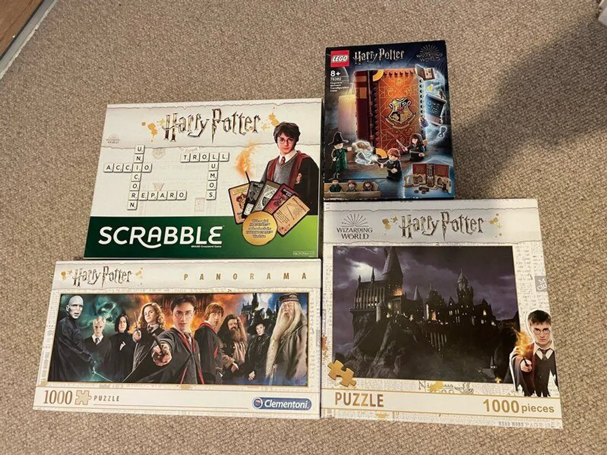 Harry Potter LEGO, jigsaw puzzles and Scrabble - Image 1