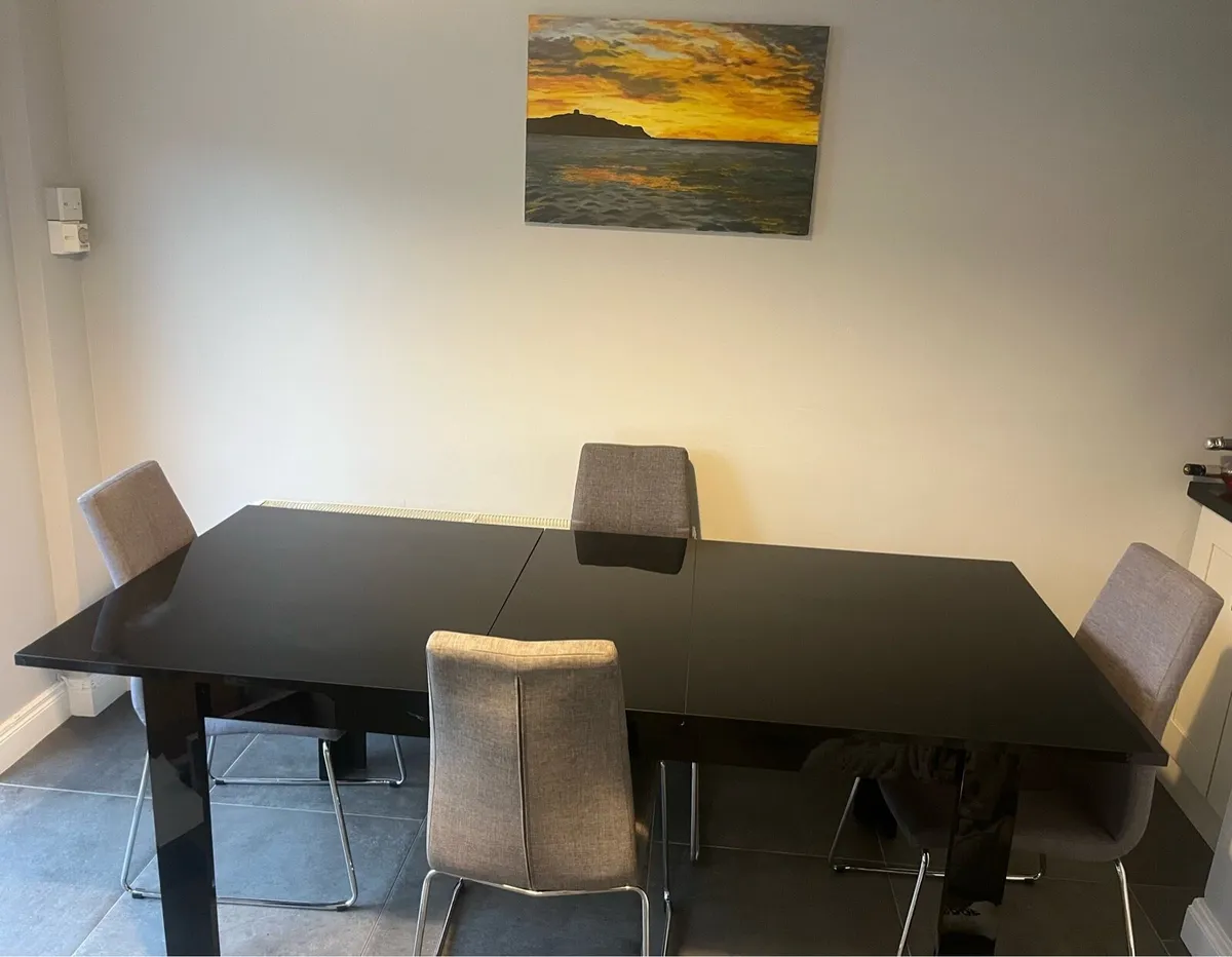 Dining table and 4 chairs - Image 3