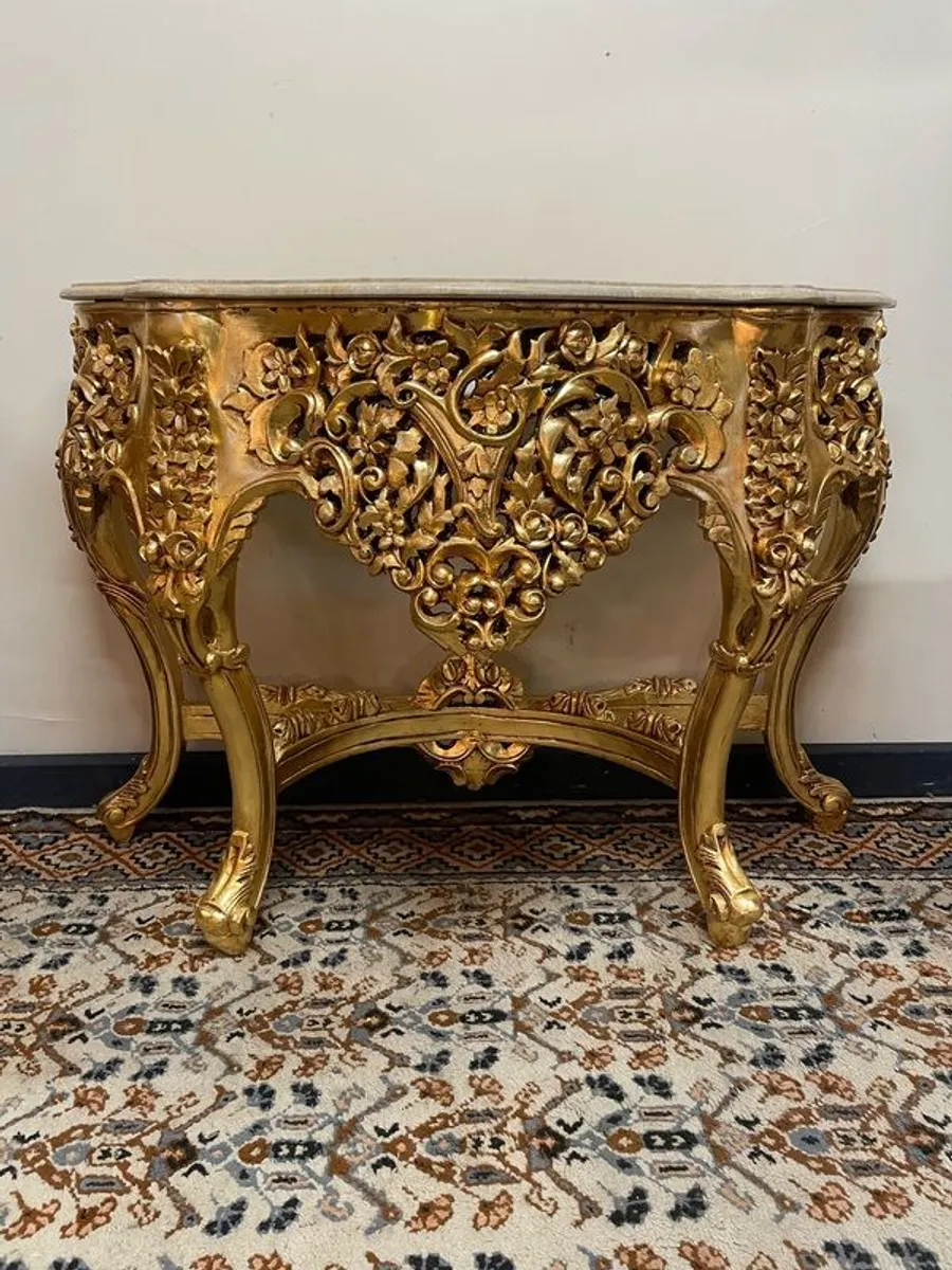 SALE ! Was 550 Now 450 ! Elegant Gilt Carved Console Table with Marble Top - Image 1