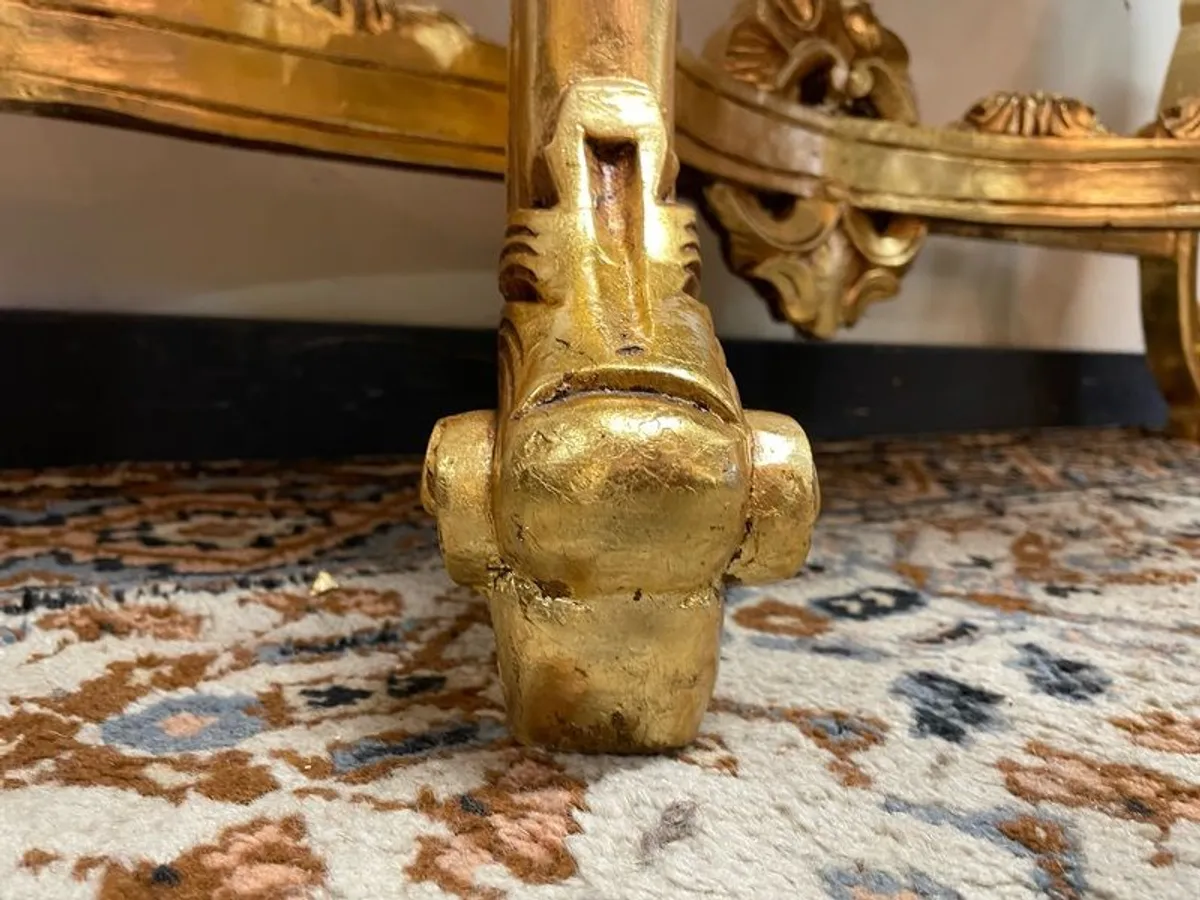 SALE ! Was 550 Now 450 ! Elegant Gilt Carved Console Table with Marble Top - Image 4