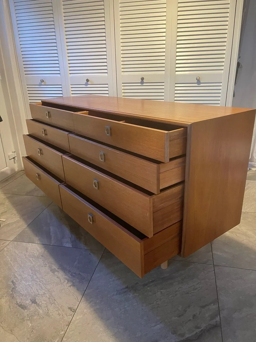 Mid century G plan sideboard / drawer bank - Image 2